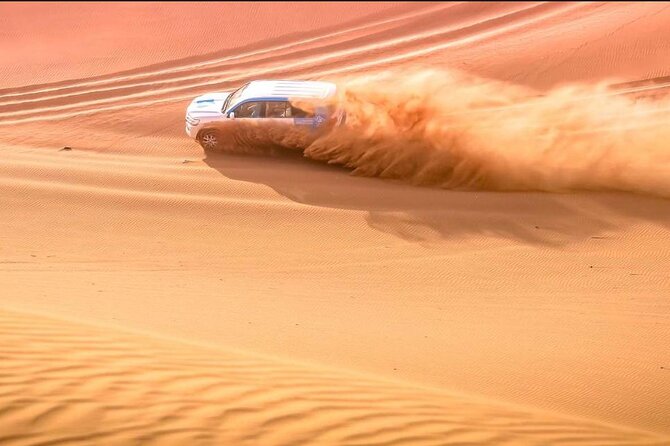 "Doha Desert : Safari, Sandboarding, Camel Ride & Inland Sea" - A calm camel stop with tea and a short ride