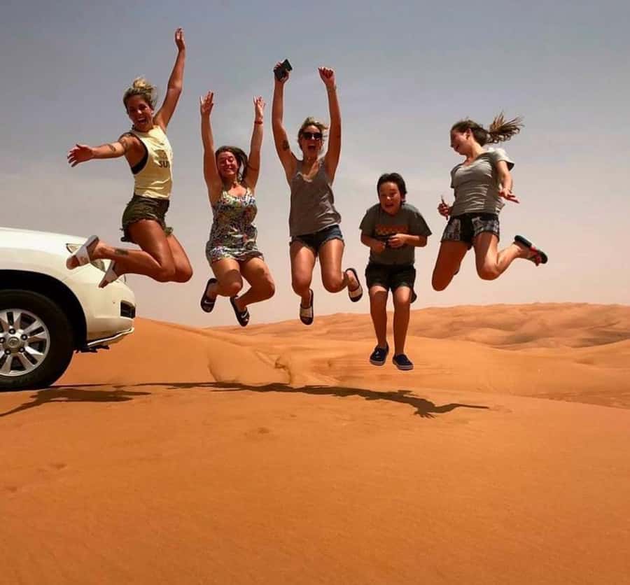 Doha: Inland Sea Desert Safari with Sunset & Sunrise Views - Reaching Inland Sea Beach and Khor Al Adaid
