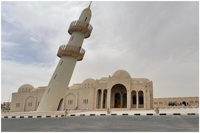 Doha, Qatar: Came Racing Track, Oryx & Sheikh Faisal Museum Tour. - Why this four-hour Doha outing feels different