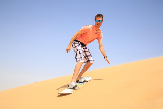 Doha: Safari, Dune bashing, Camel Ride, Sandboarding & Inland Sea - The camel stop: a short introduction, not a trek