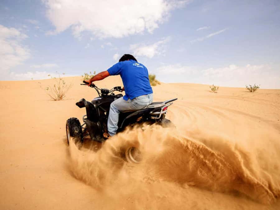 Explore desert Qatar: Off-Road Adventures, dune bashing Tour - The high dune photo stop and sandboarding
