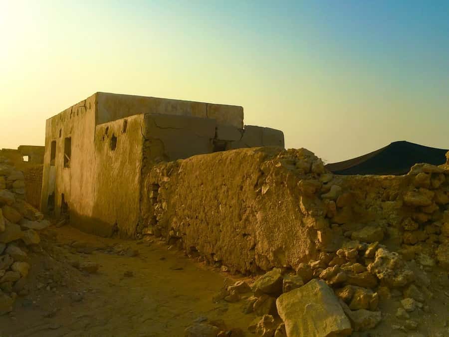 Explore North Qatar with history and archaeological sites. - Timing, transport, and comfort