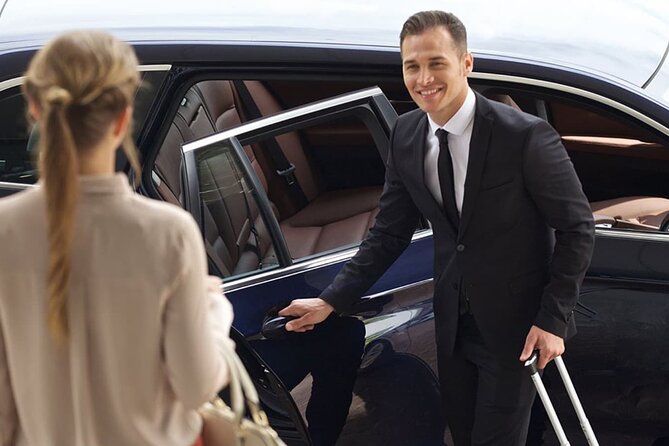 Private Doha Airport Transfer to Doha, Qatar - The air-conditioned ride and approximate one-hour journey