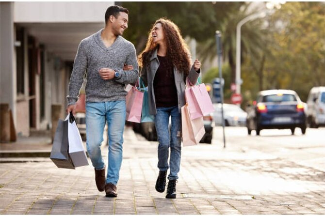 Private Half-day Shopping Tour, Corniche Stop and Doha Skyline - What the private format changes
