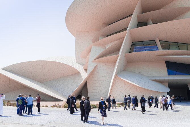 Private Photoshoot in Doha with All Must-See Sites - Corniche Promenade or Katara Cultural Village