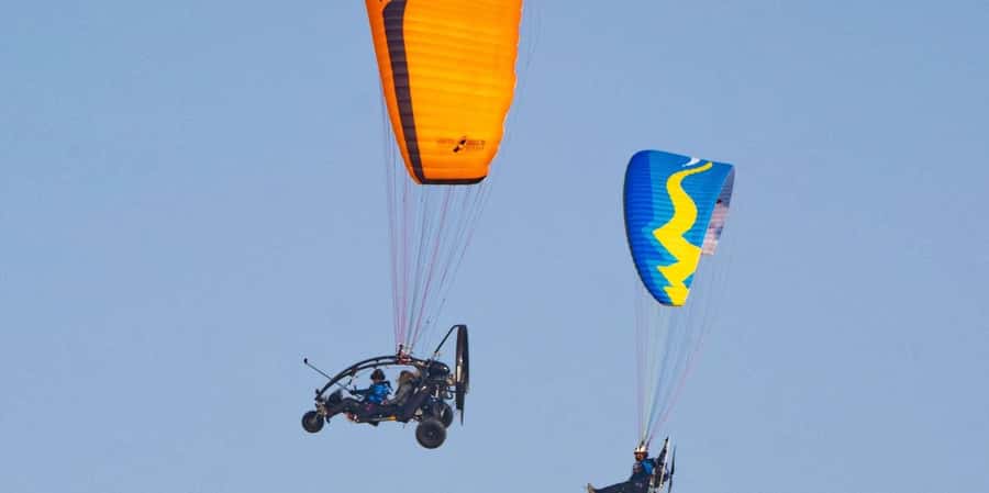 Qatar's Skybound Adventure: Exclusive Private Paratrike tour - The safety briefing comes first