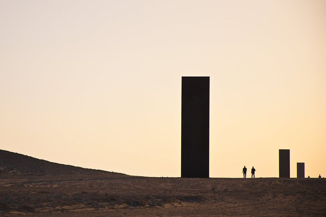 West Of Qatar, Mushroom Rocks, Camel Racing Track, Richard Serra - What the guide can add to the day